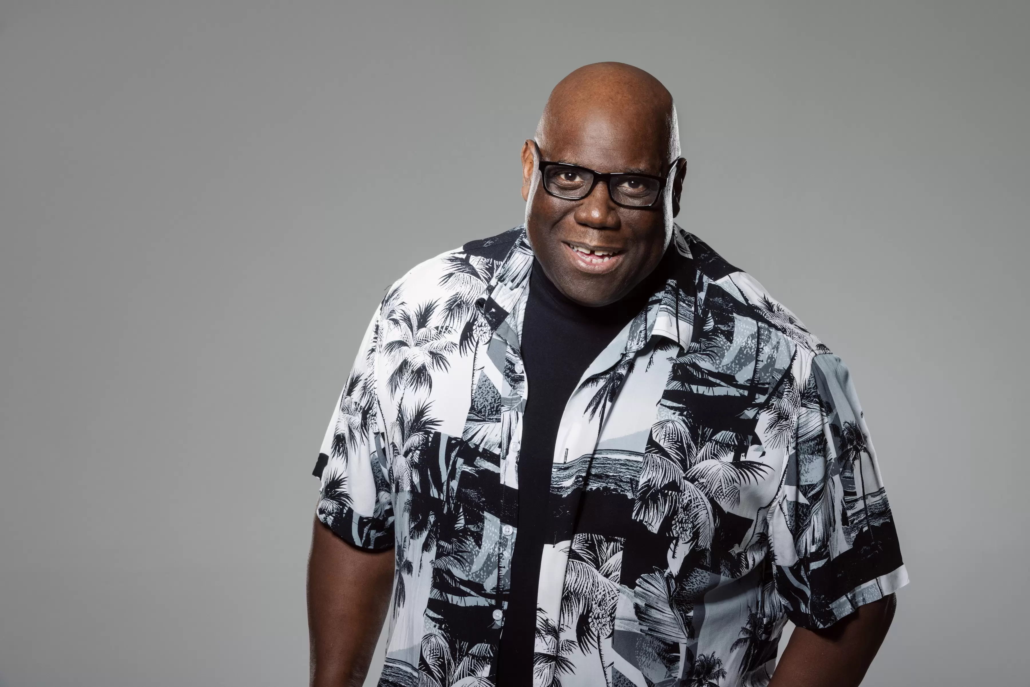 SURREAL PARK ENTREGA AGENDA ÉPICA PARA O VERÃO 24/25: ASTRIX, ANNA, CARL COX, MACEO PLEX, RATIER E MAIS!