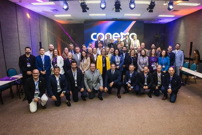 Conexa 2026 reúne lideranças nacionais, painel presidencial e cerca de 4 mil pessoas no primeiro dia em Florianópolis