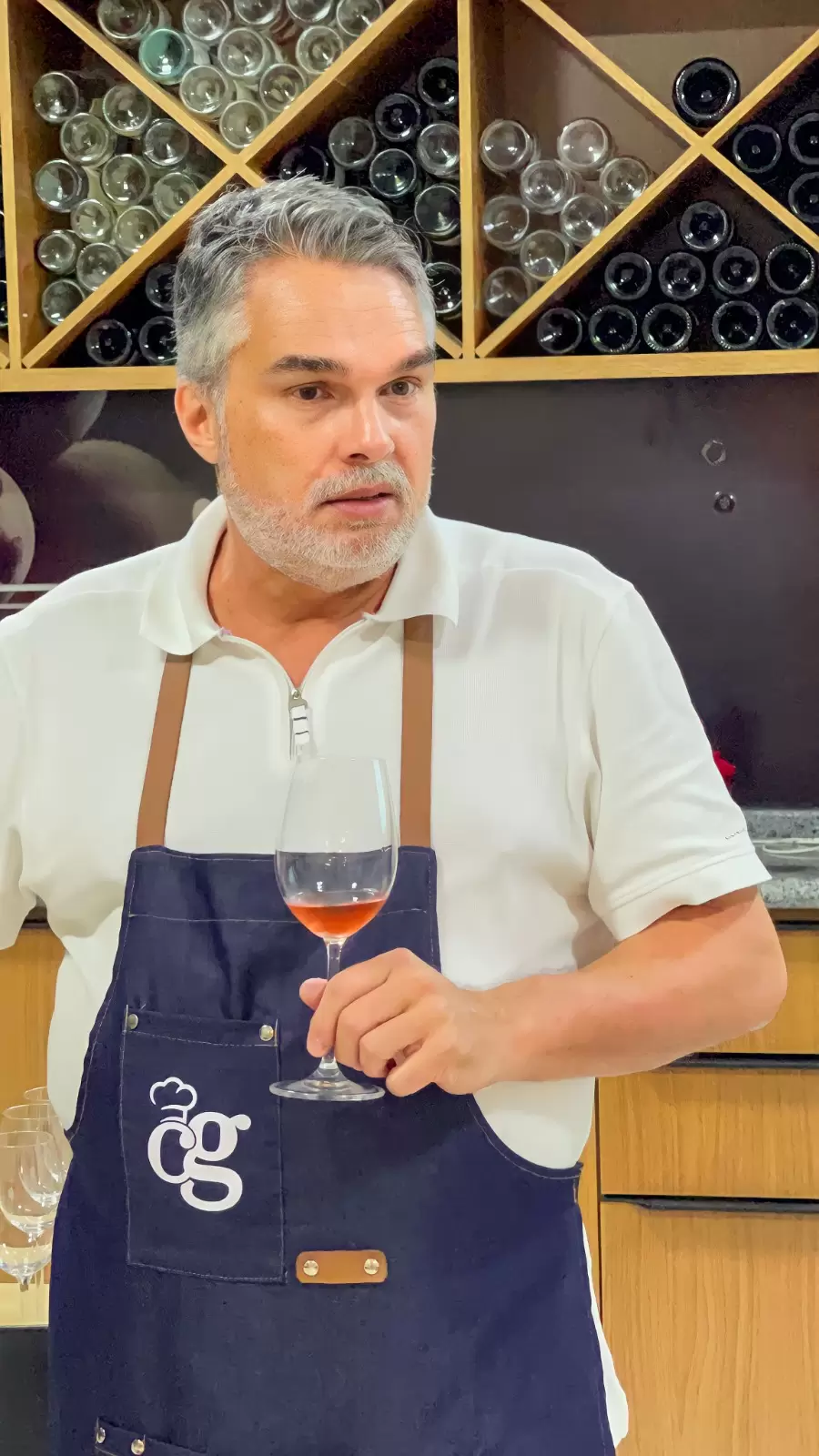 Escola da grande Florianópolis oferece curso para apaixonados por vinho