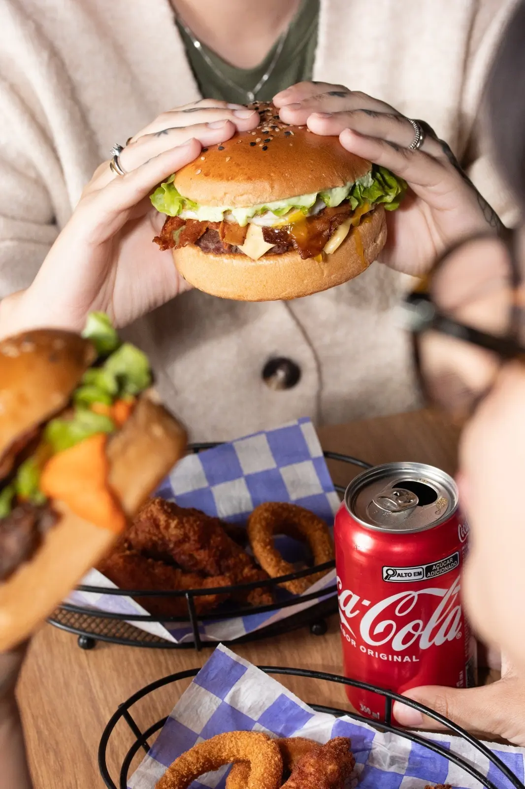 Batalha de Burgers no Pátio Milano coloca público para decidir o melhor hambúrguer da semana