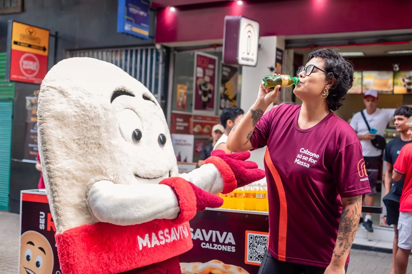 Marcas tradicionais de Florianópolis se unem em lançamento nostálgico e regional