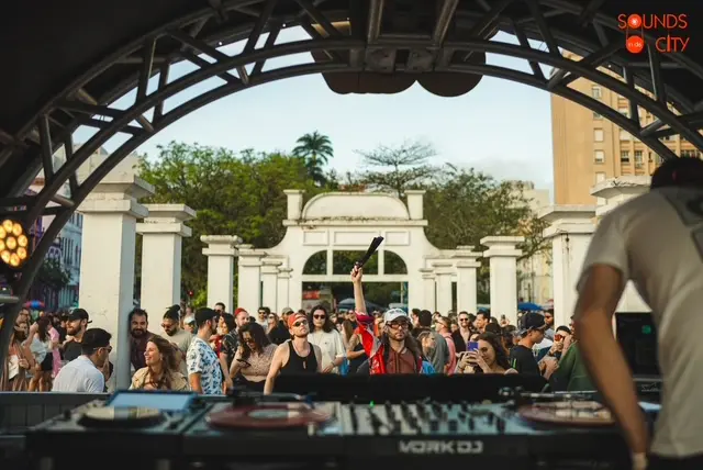 Última edição do Sounds in da City de 2025 será neste domingo, 14 de dezembro, no Miramar