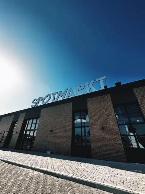 Novo food hall em São José inaugura neste sábado