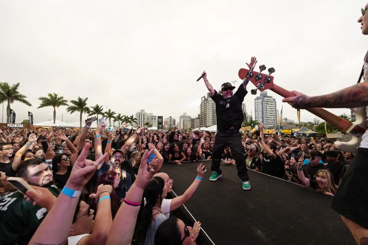 Mundial Rock Floripa reúne milhares de pessoas e aquece edição oficial de julho  