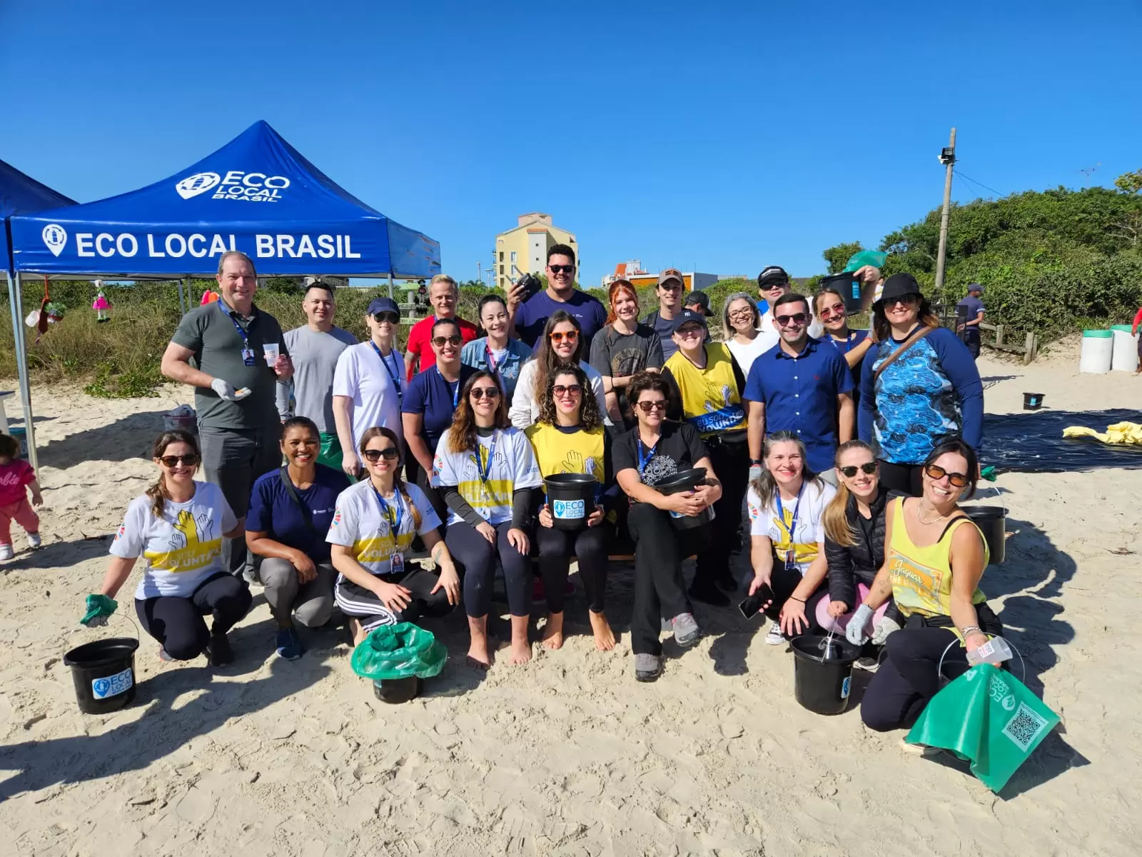 Ação de Limpeza da Praia de Jurerê recolhe resíduos nocivos ao meio ambiente