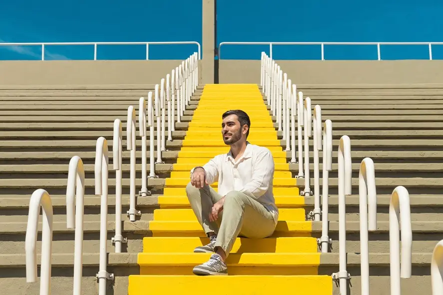 Alan Victor comanda a assessoria de comunicação e a lista de convidados do Camarote Rio Praia