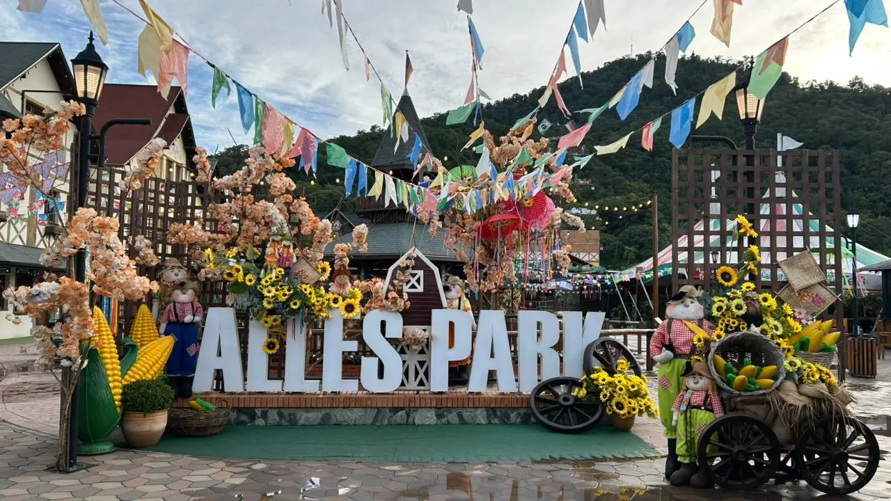 Alles Park entra no clima junino com três dias de forró, brincadeiras e comidas típicas