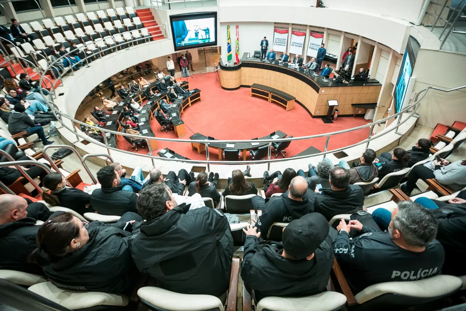 FEHOSC e AHESC participam de reunião na Alesc para debater fechamento de hospitais psiquiátricos de custódia