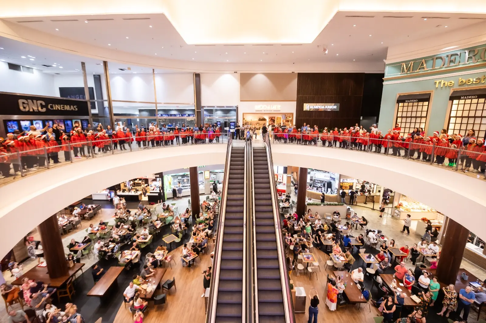 Balneário Shopping terá apresentações gratuitas de corais natalinos