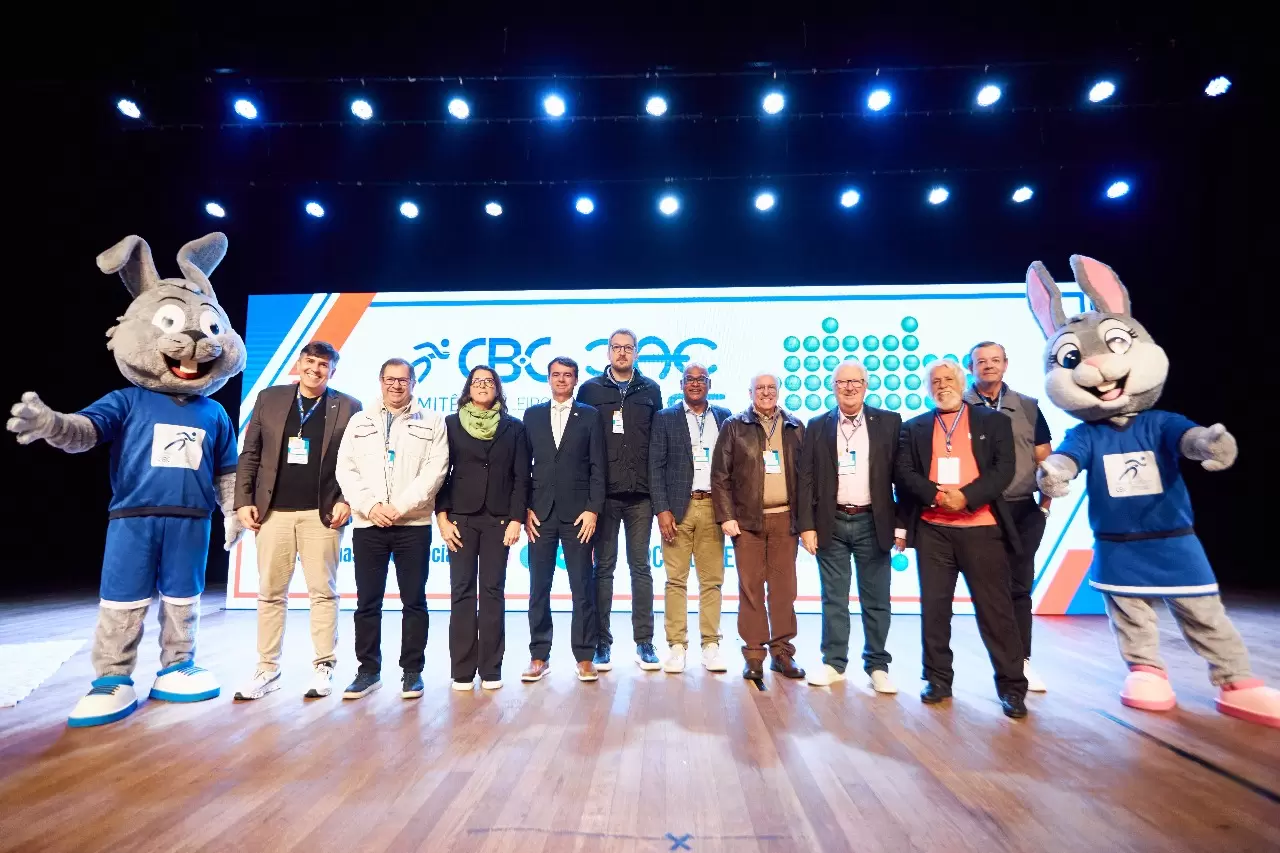 Estrelas olímpicas emocionam e inspiram em Fórum inédito sobre esporte de base em SC