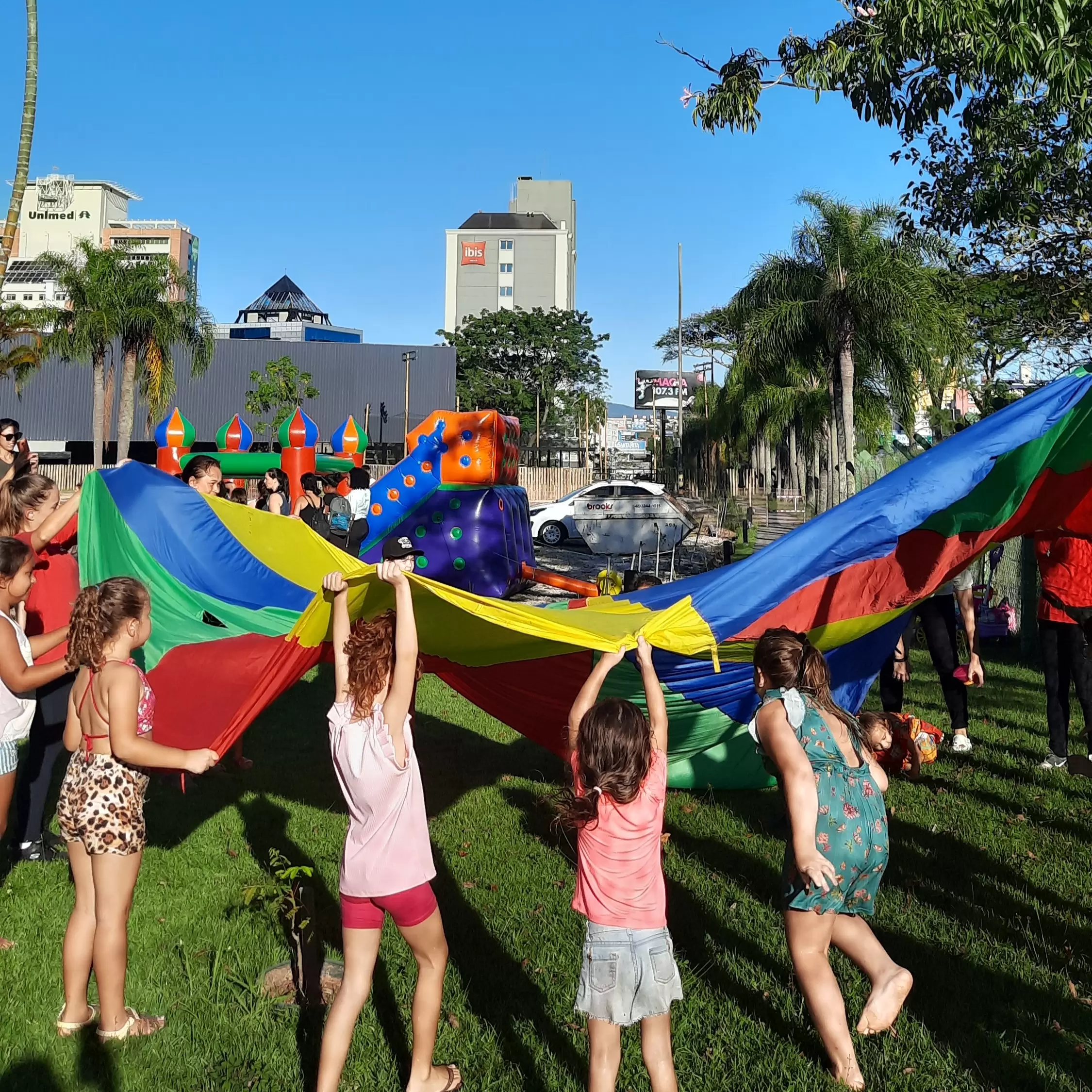Shopping Itaguaçu promove Bailinho de Carnaval gratuito no sábado