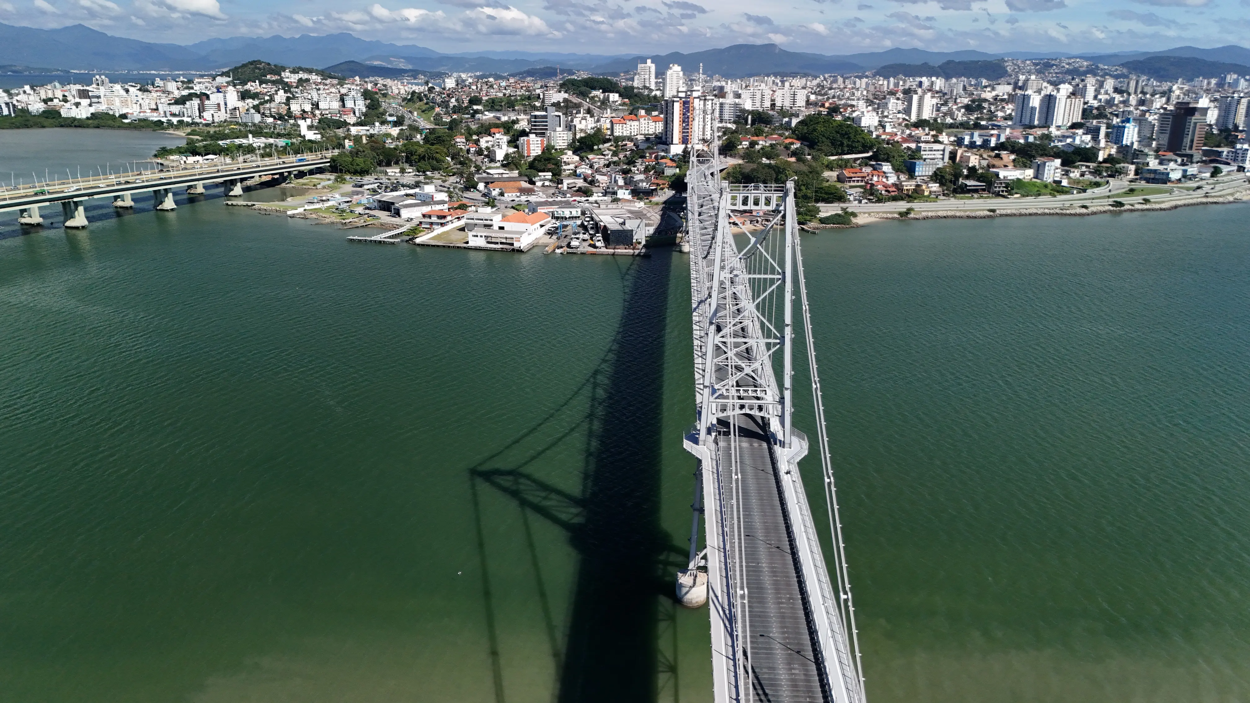 Dimas homenageia os 100 anos da Ponte Hercílio Luz e inicia celebrações pelos 50 anos do grupo