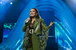 Com hits premiados e novo DVD, Simone Mendes chega ao Stage Music Park em janeiro