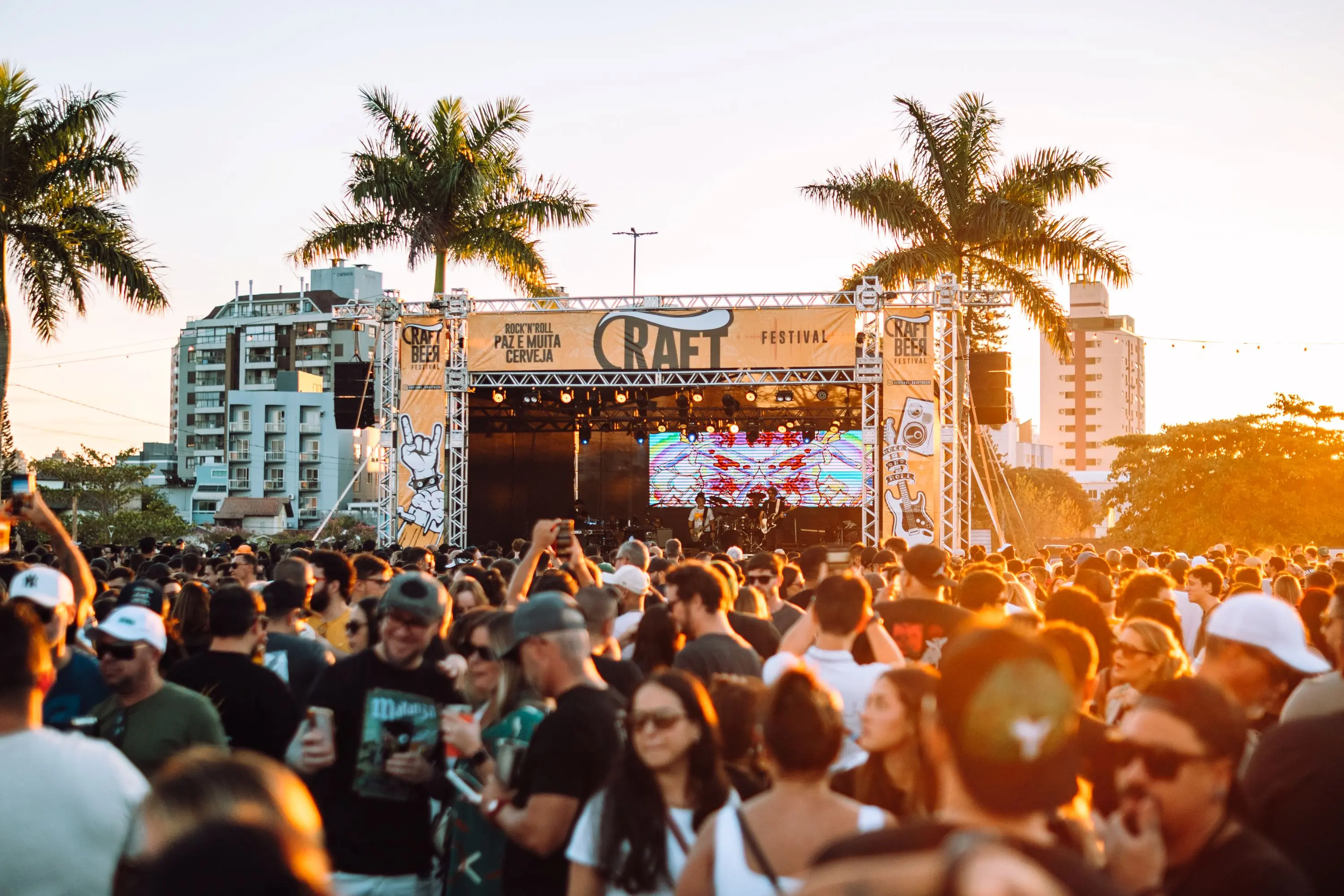 Craft Beer Festival transforma Lagoa da Conceição em ponto de encontro com música, cerveja e gastronomia