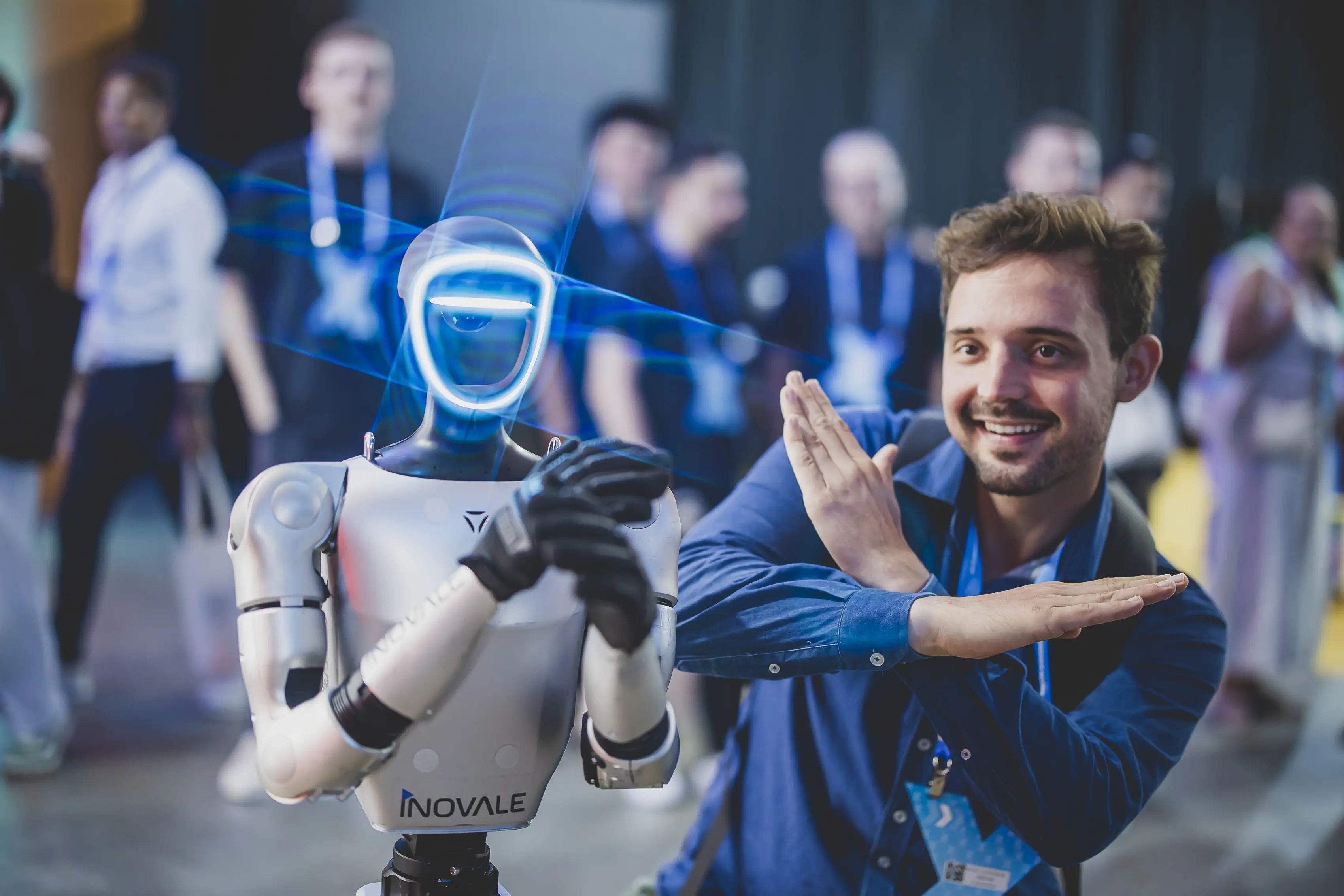 Primeiro dia do DWX reúne cerca de 5 mil pessoas em Florianópolis e destaca a força do ecossistema de dados e IA