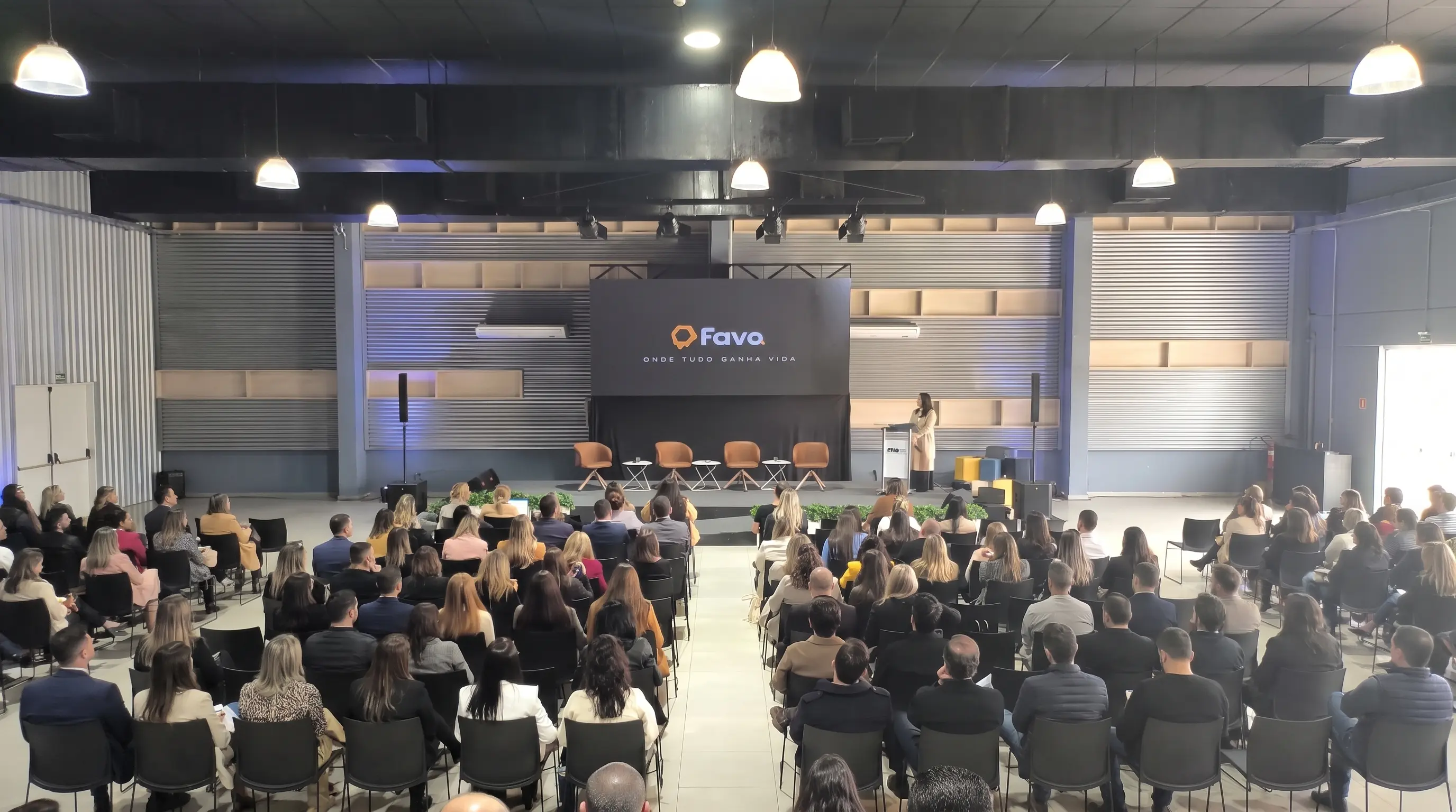 Favo amplia presença na semana do Startup Summit 2026 com experiências, conexões e produção de conteúdo