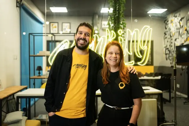Monking e Favo assinam estúdio oficial do Startup Summit 2026