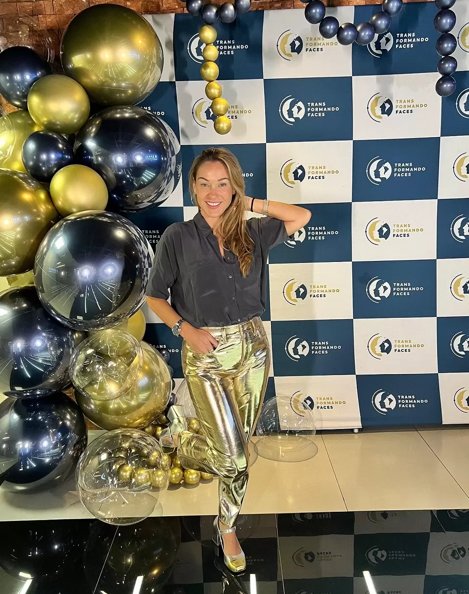 Catarinense participa de curso de harmonização facial com profissional das estrelas em BH