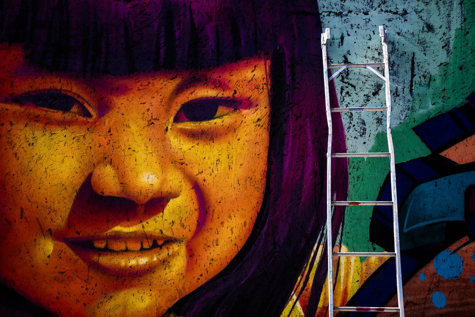 Cidades Invisíveis conclui Galeria de Arte no Morro do Mocotó e transforma muros da comunidade em paisagem cultural de Florianópolis