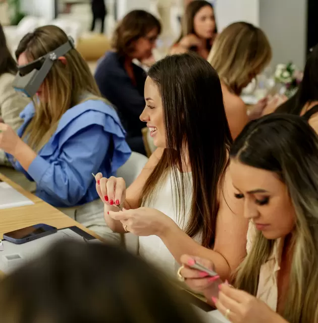 Joias que contam histórias: a celebração do fazer feminino na ContTi Home Design
