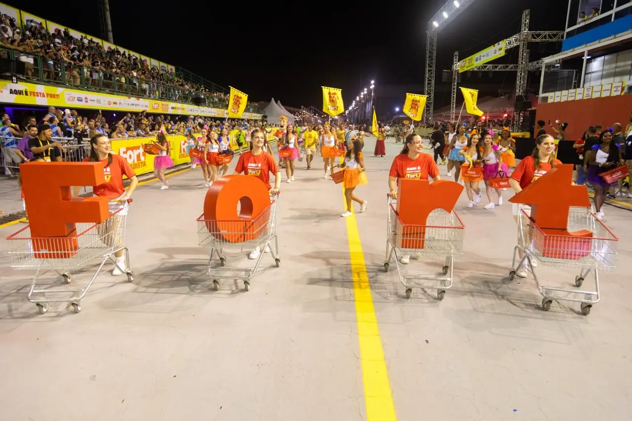 Fort Atacadista leva ativações gratuitas e ação solidária ao Carnaval de Florianópolis 2026