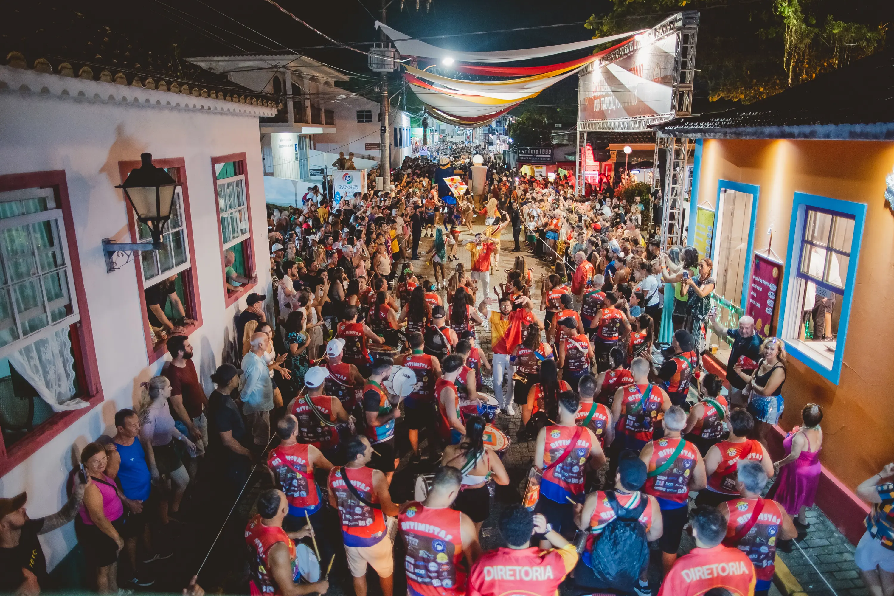 Bloco da Gambarzeira arrasta multidão em Santo Antônio e já prepara carnaval de 2027