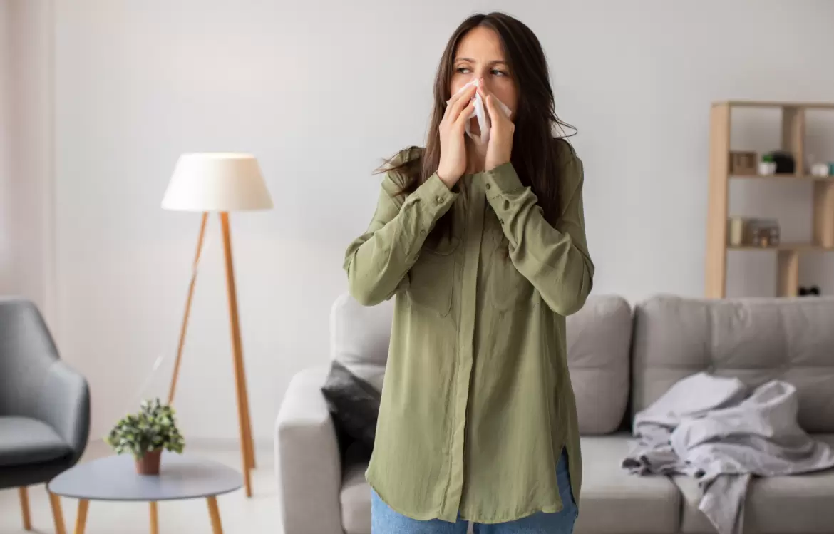 Alergia começa em casa: como o ambiente doméstico pode agravar os sintoma