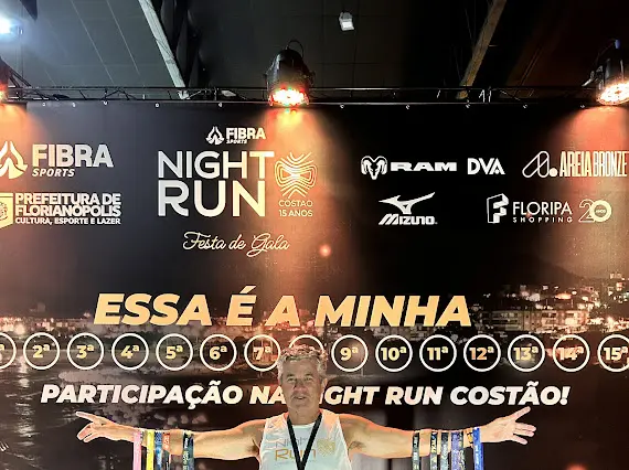 Night Run Costão celebra 15 anos com esporte, festa e histórias de superação em Florianópolis