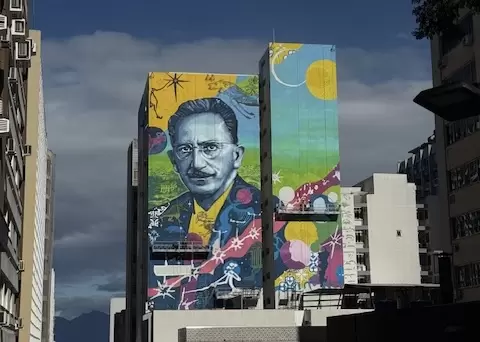 Projeto de recuperação dos murais do Edifício Atlas é concluído com entrega da obra dedicada a Franklin Cascaes