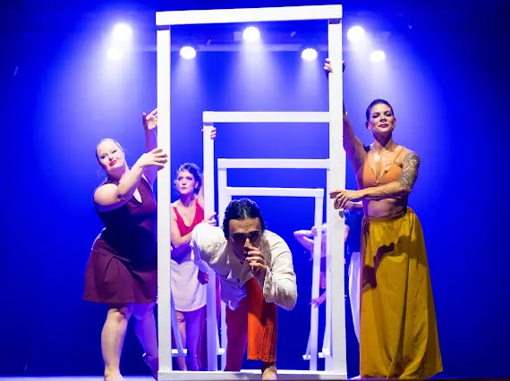 Lápis de Seda Cia de Dança apresenta 