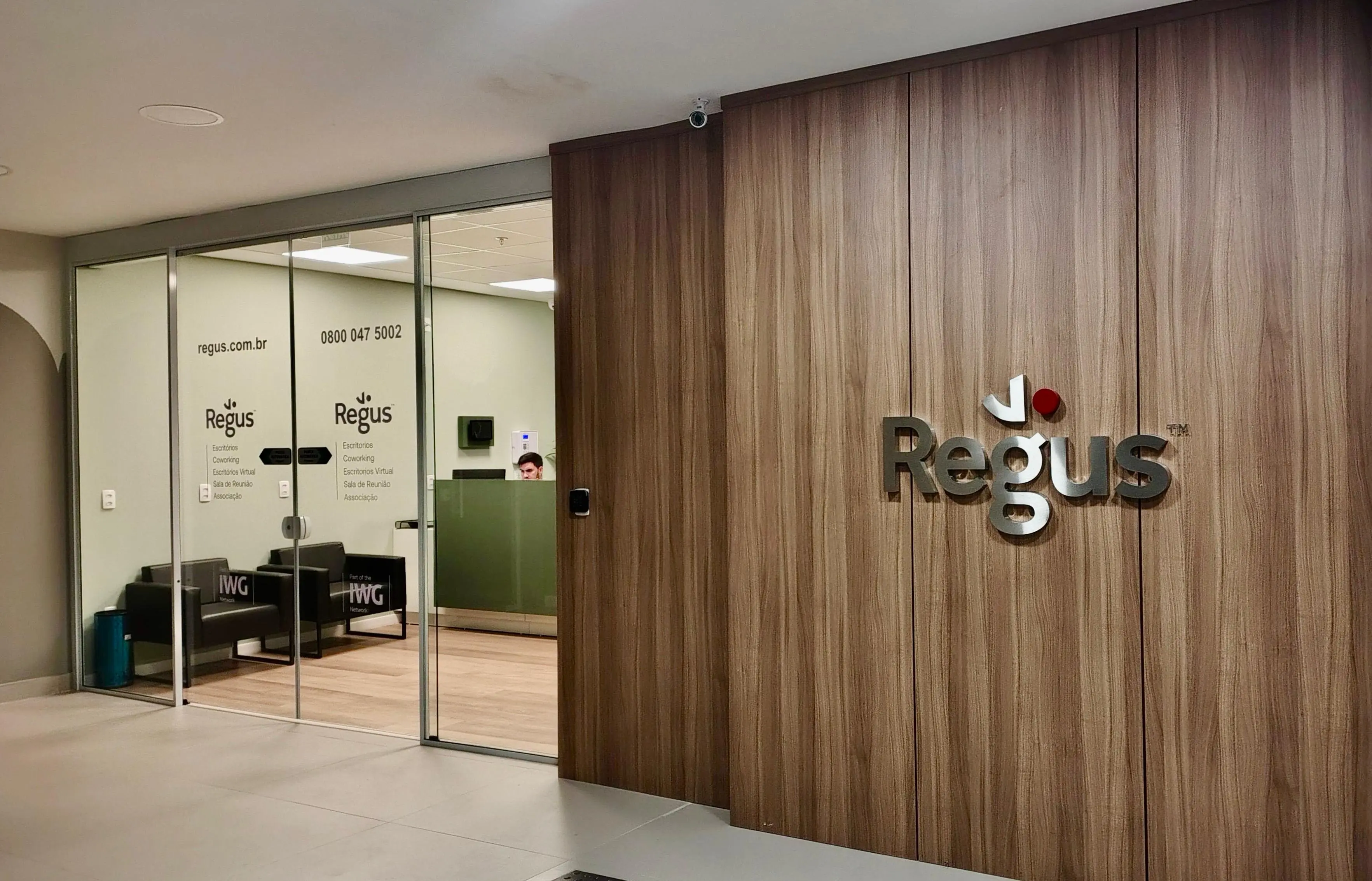 Do escritório ao lifestyle: por que coworkings em shoppings multiuso avançam no Brasil