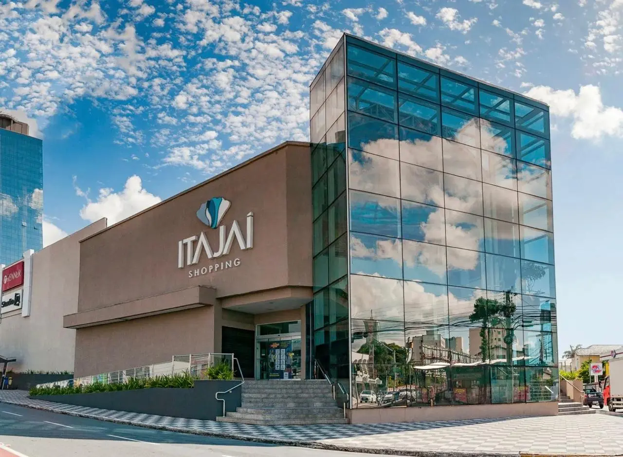 Itajaí Shopping fecha em 1º de maio mas abre normalmente no final de semana