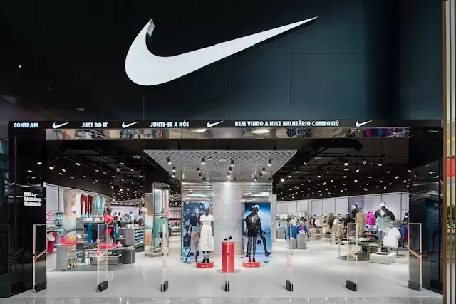 Nike inaugura loja no Balneário Shopping com experiência de compra premium e serviços exclusivos
