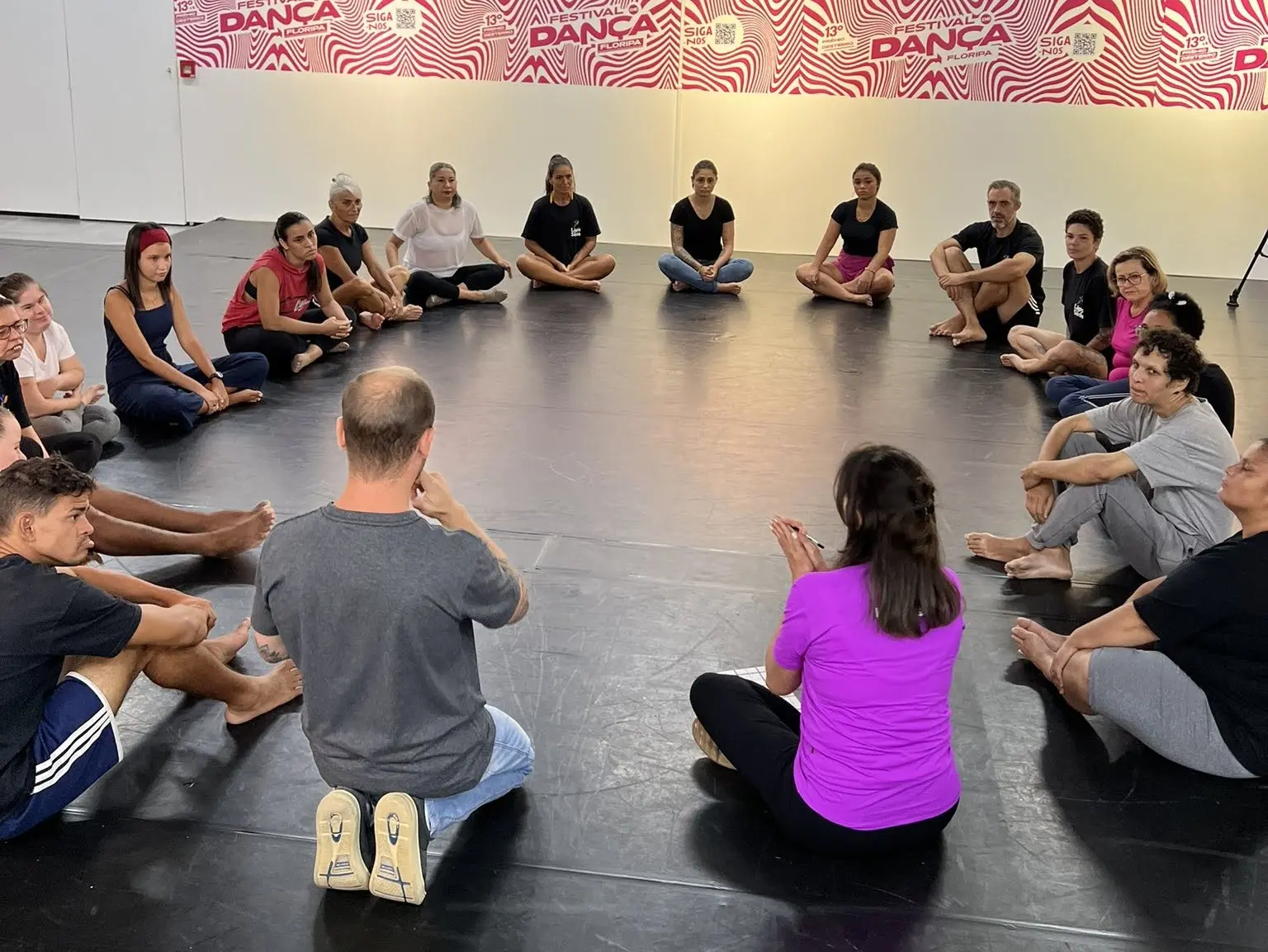 DESTERRO EXCHANGE RECEBE PROPOSTAS PARA OFICINAS  