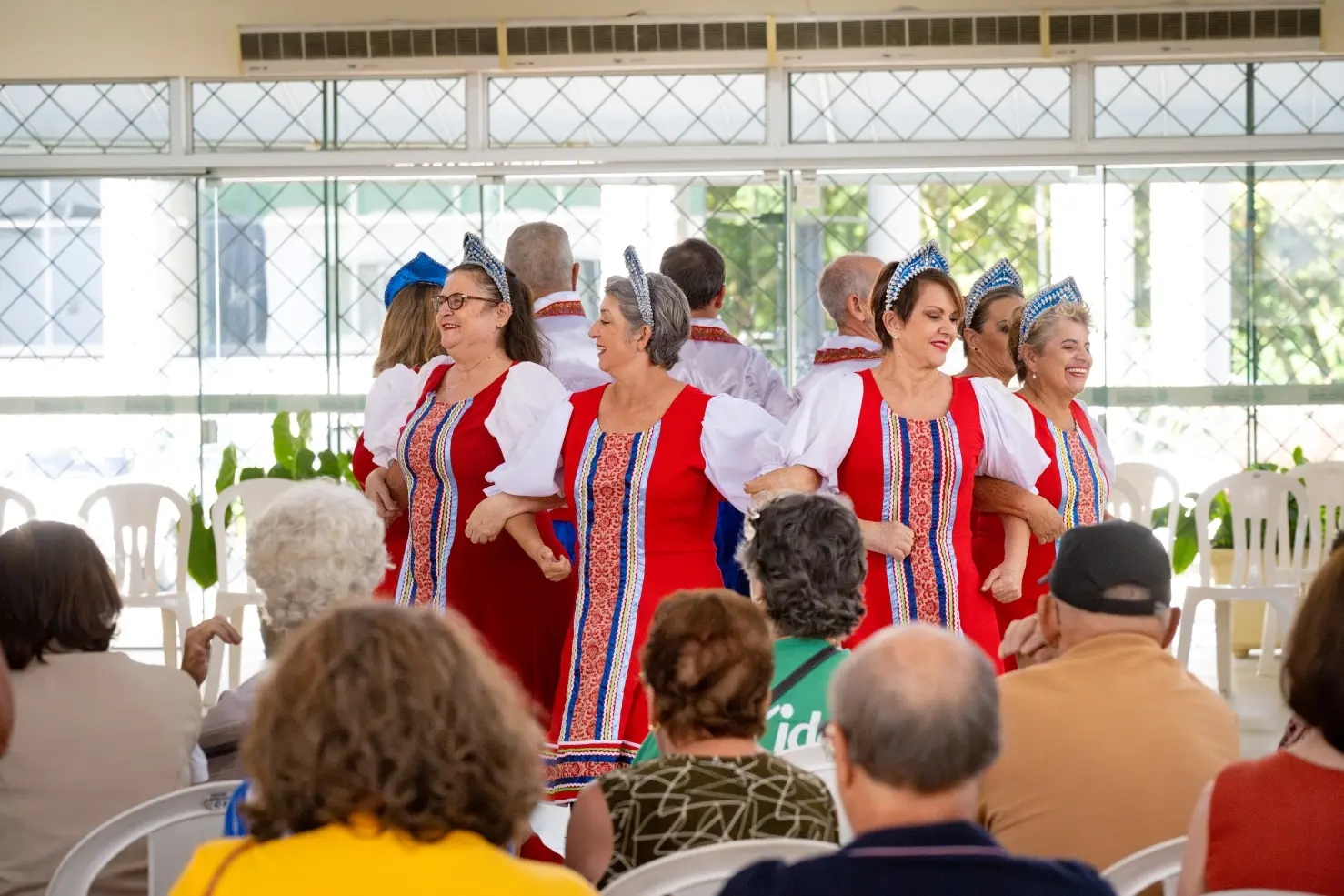 Florianópolis e Palhoça recebem apresentações gratuitas do Projeto Movimento 60+  
