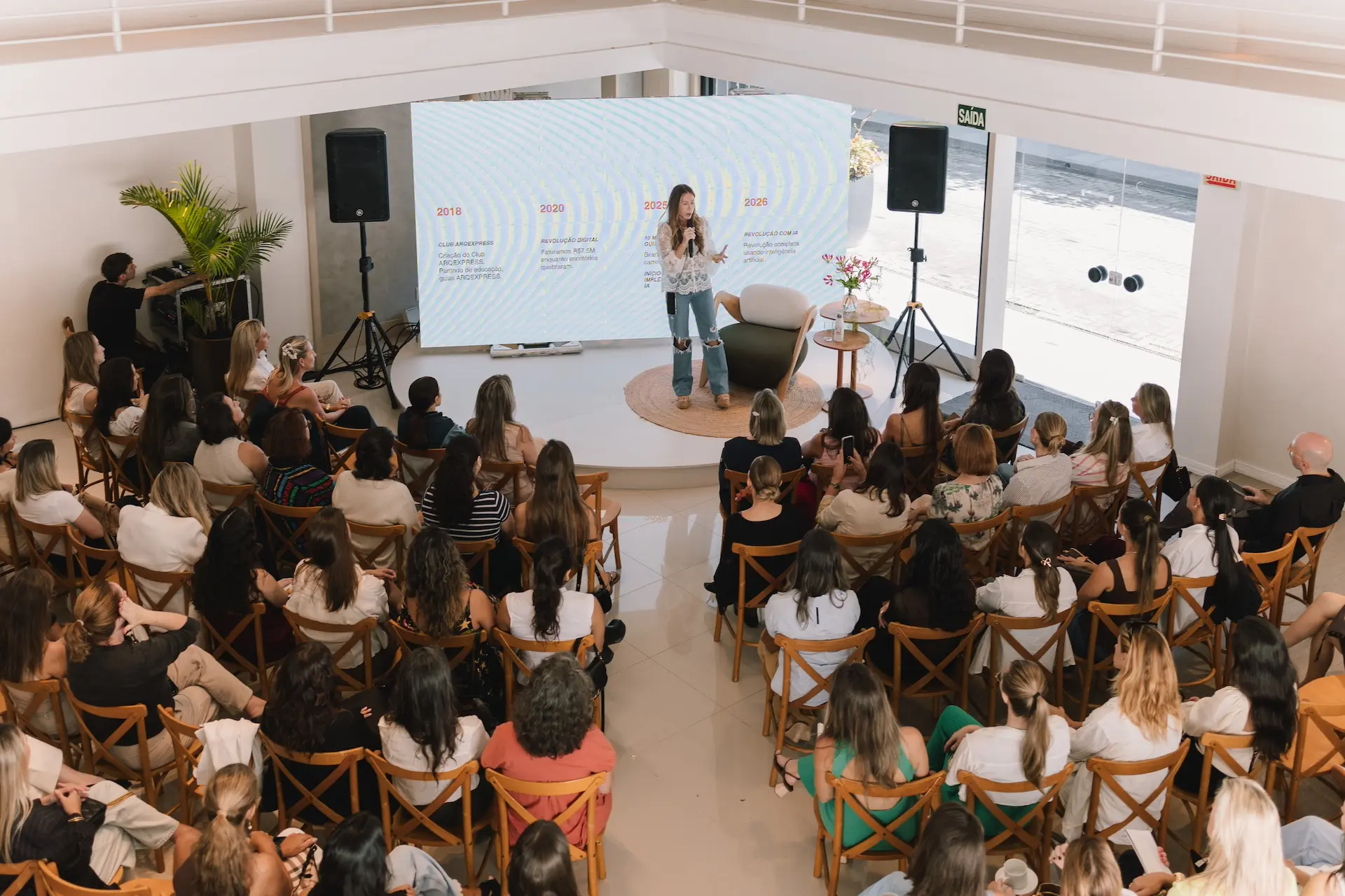 Comemorando 25 anos, Shopping Casa & Design aposta em experiências e reúne profissionais em talk com Renata Pocztaruk