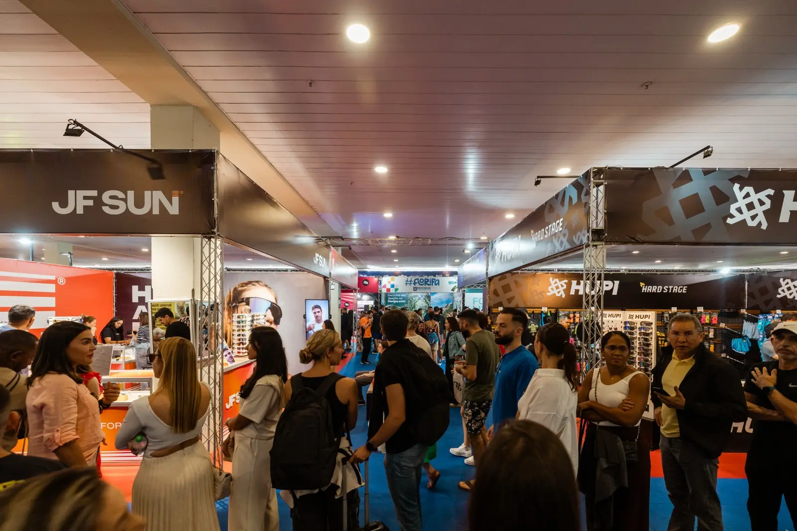 Retirada de kits da Maratona Internacional de Floripa Fibra começa nesta quinta-feira (27) no Villa Romana Shopping