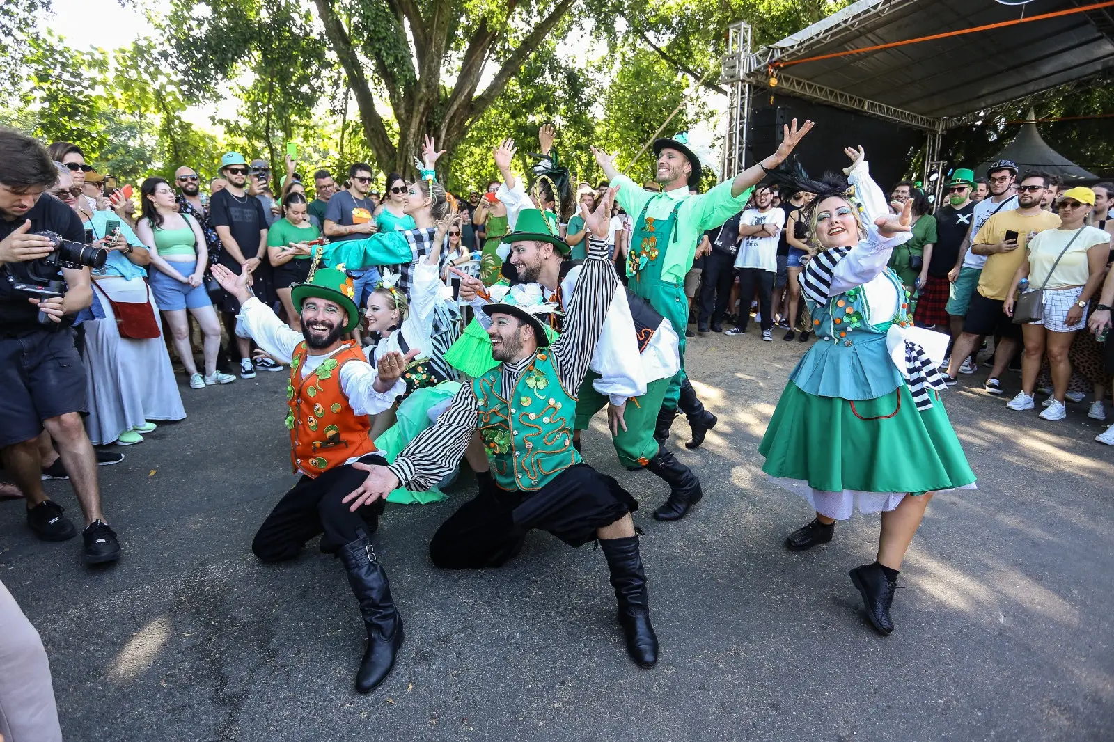 Praça Marco Zero de Itajaí recebe St. Patrick’s na Rua neste sábado, 14 de março