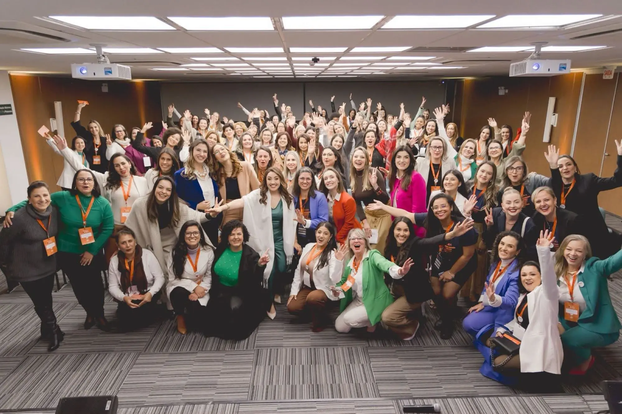 Talks Conecta Migra realiza edição especial no Shopping Itaguaçu e reúne lideranças femininas da Grande Florianópolis