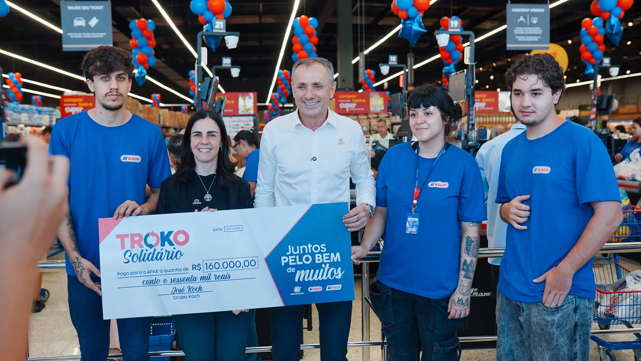 Grupo Koch realiza repasse de R$ 160 mil do Troko Solidário