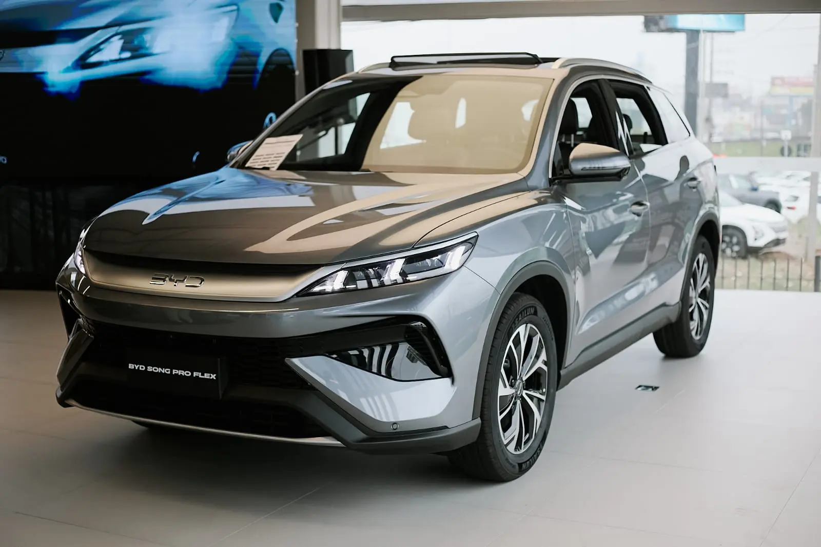 Jeep Avenger: o novo SUV das sete fendas que entende a rotina das grandes cidades        