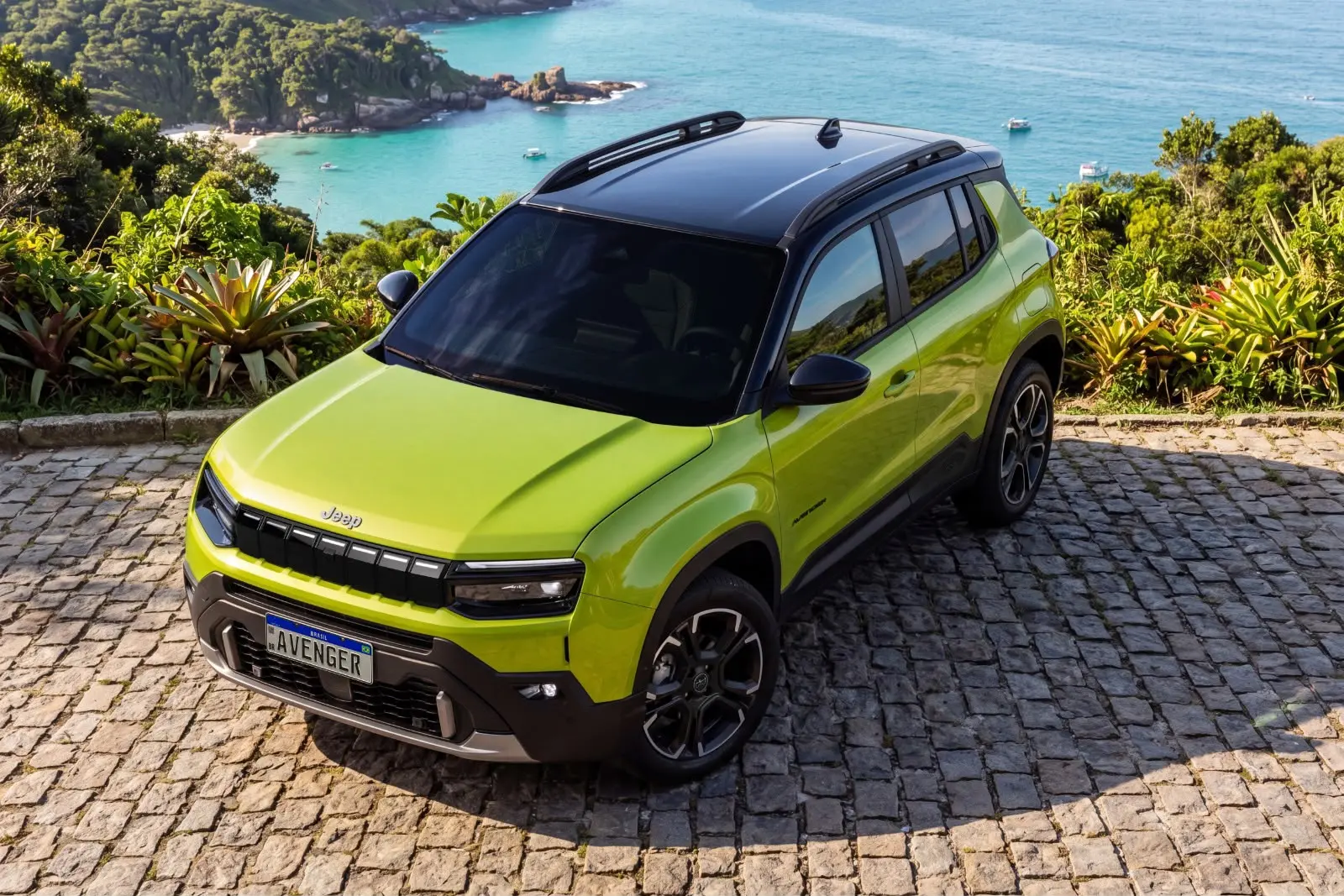 Jeep Avenger: o novo SUV das sete fendas que entende a rotina das grandes cidades        