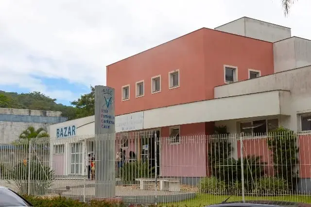 Rede Feminina de Combate ao Câncer de Florianópolis promove café com a imprensa nesta quarta-feira