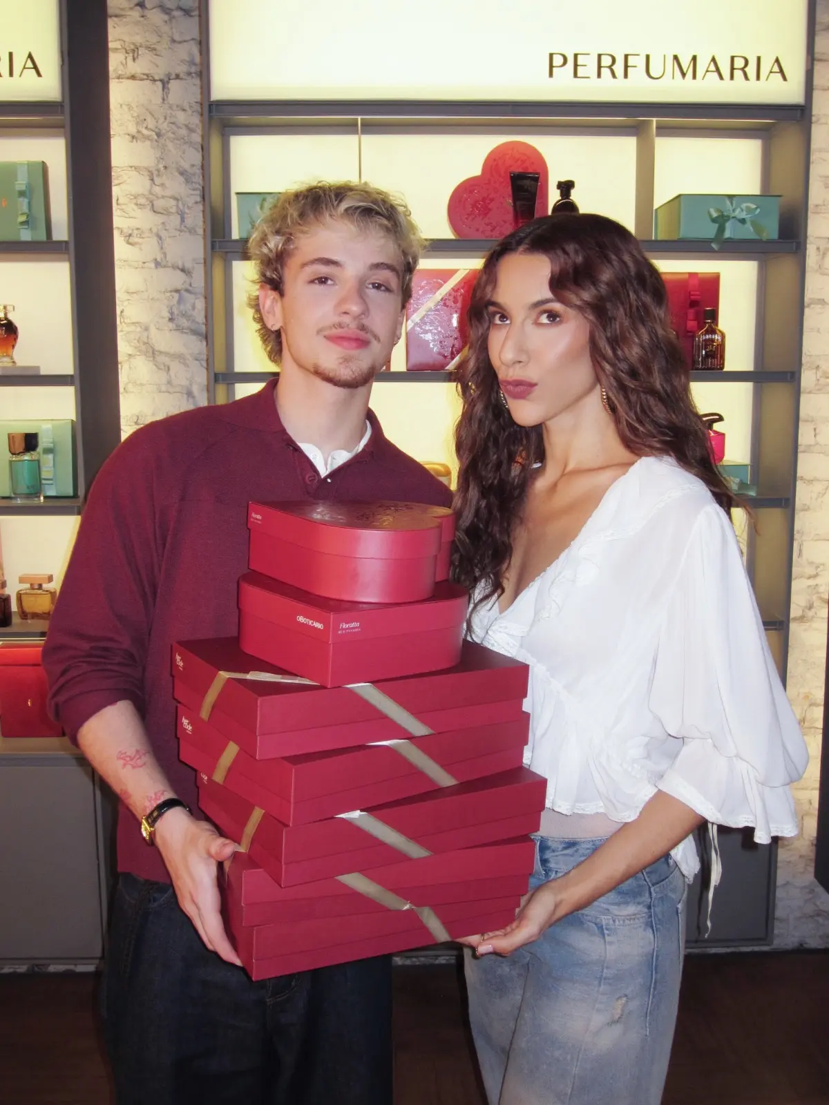 Pela primeira vez em um comercial de Dia dos Namorados, Marina Sena e Juliano Floss estrelam campanha do Boticário