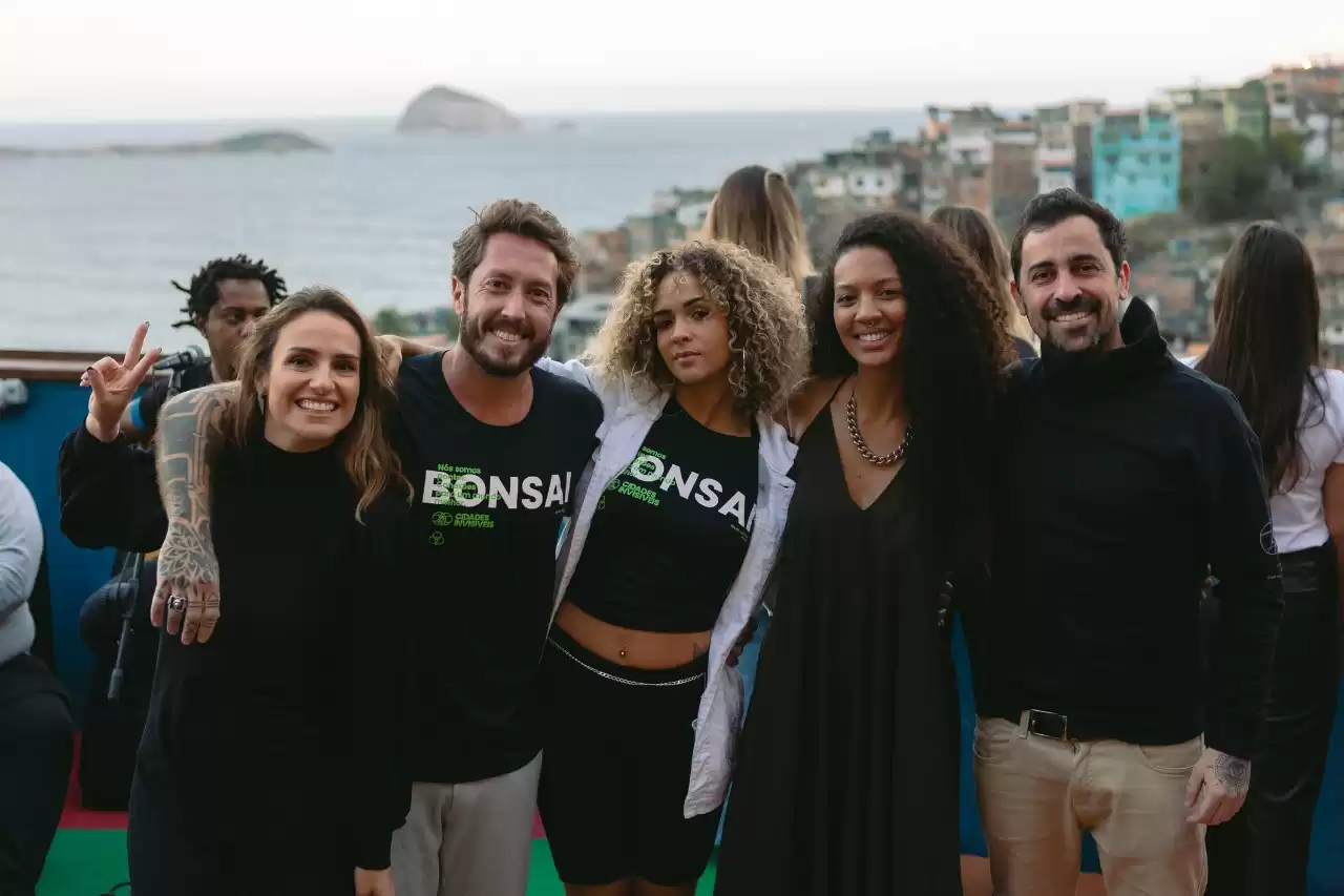 Cidades Invisíveis apresenta unidade Bonsai Vidigal no Rio de Janeiro à artistas e personalidades