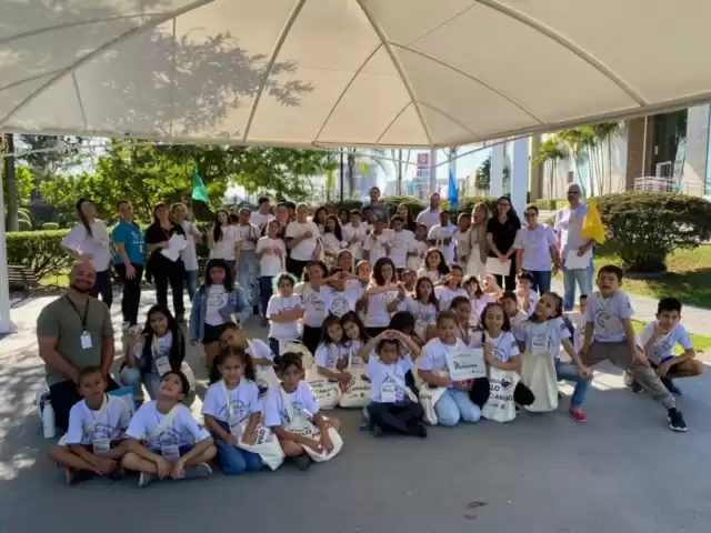 Crianças da Ação Social Barreiros participam de ações sobre sustentabilidade Shopping Itaguaçu