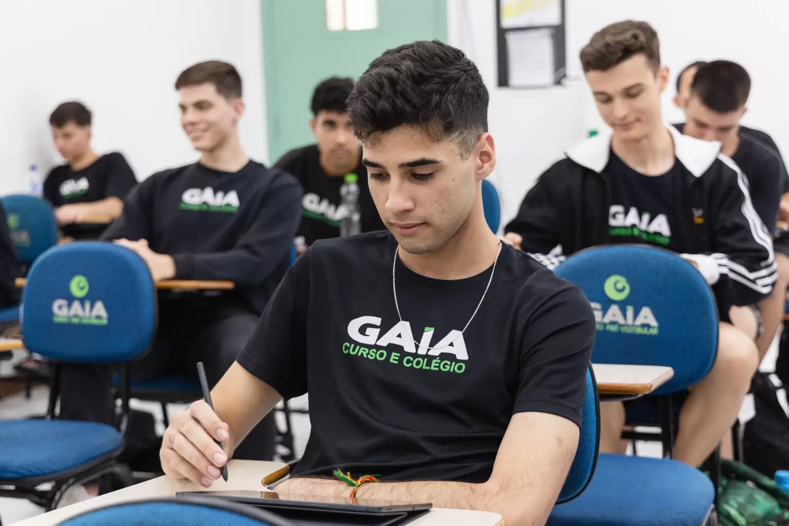 CURSO E COLÉGIO GAIA ESTÁ ENTRE AS MELHORES ESCOLAS DE SANTA CATARINA NO ENEM 2024