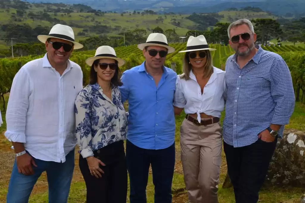 Governador visita Vindima 2020 na Serra Catarinense - Clube do Champanhe