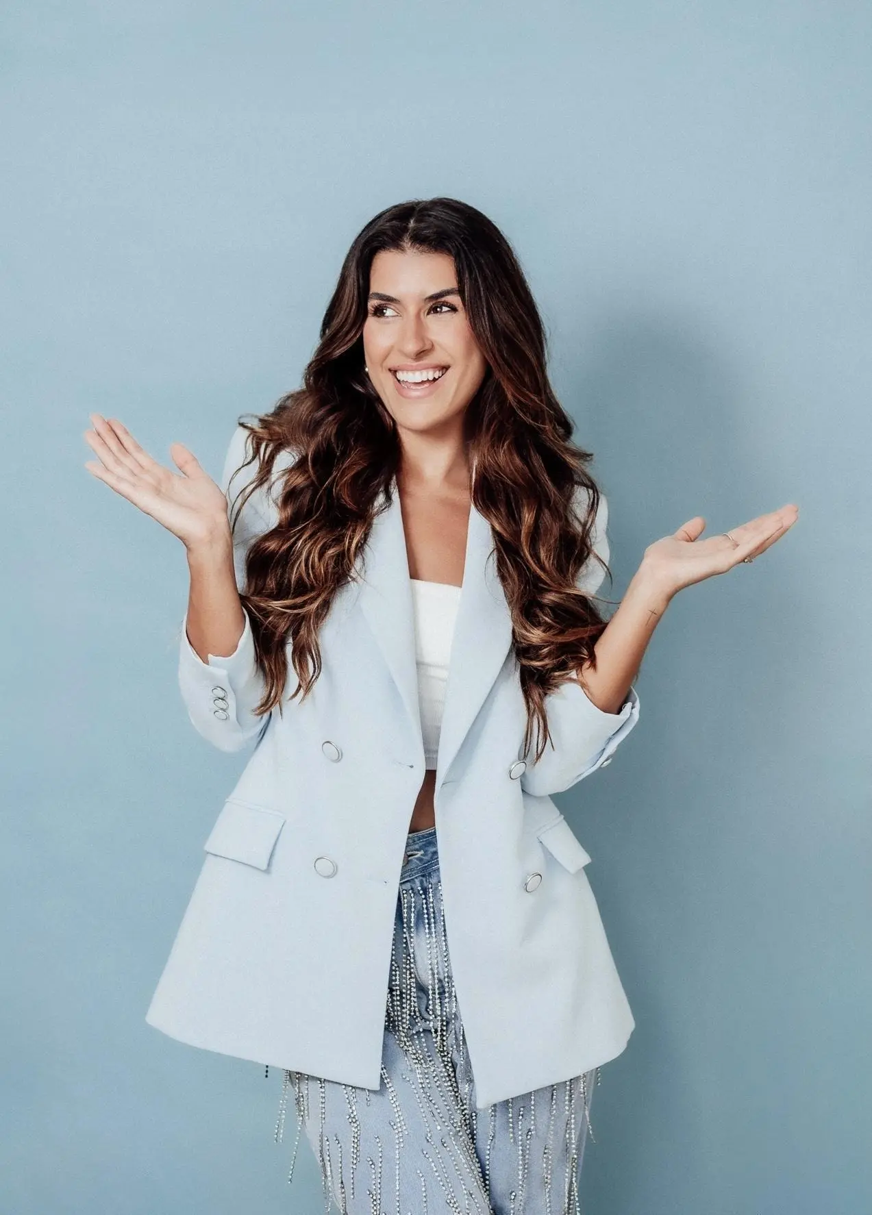 Luana Zucoloto apresenta “Esse Show Poderia Ser um E-mail” na Arena Opus