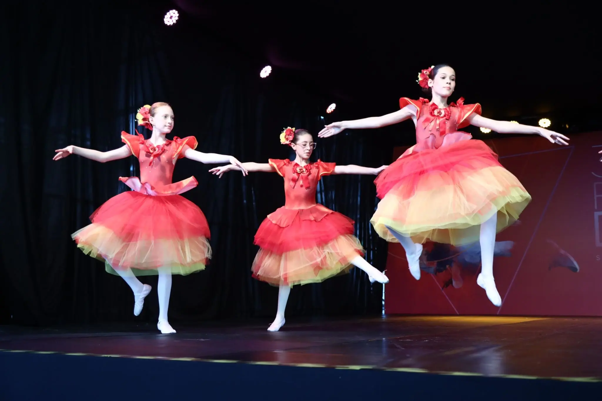 37º Festival de Dança do Shopping Itaguaçu reúne mais de 3.100 bailarinos em São José